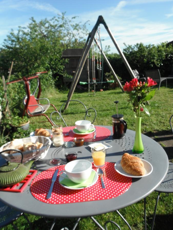 Couette-café La Maison Rouge 2*